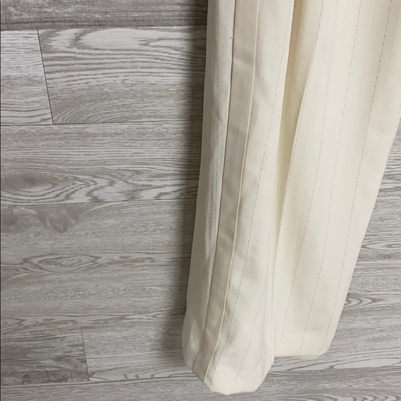 Amanda Smith White 2pC Pant Suit - Picture 13 of 14